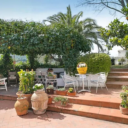 Casa Costanza