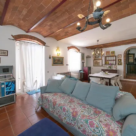 Casa Costanza